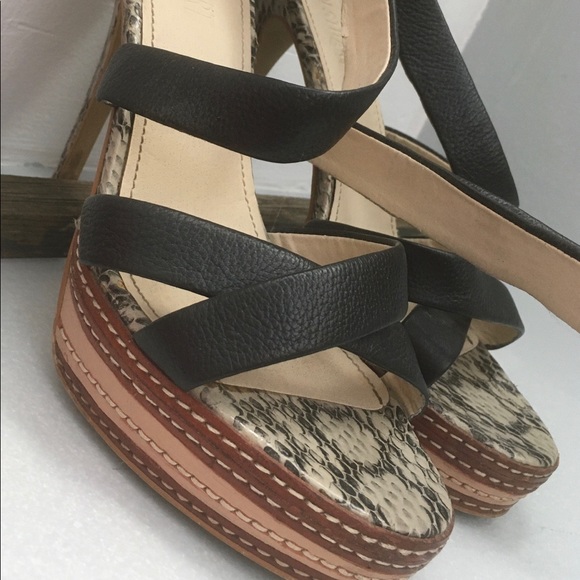 8.5 Colin Stuart snake pumps - Picture 2 of 2